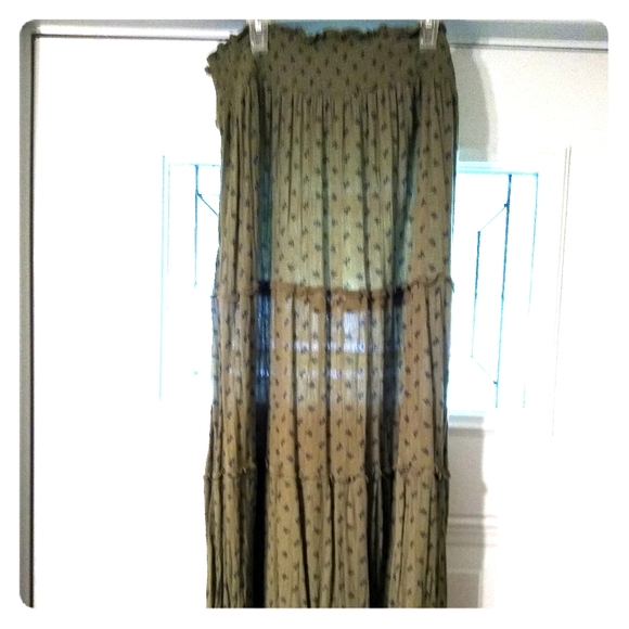 Green Tiered Skirt - Picture 1 of 3